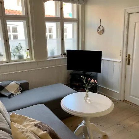 Apartment Sønderport Bed&kitchen *