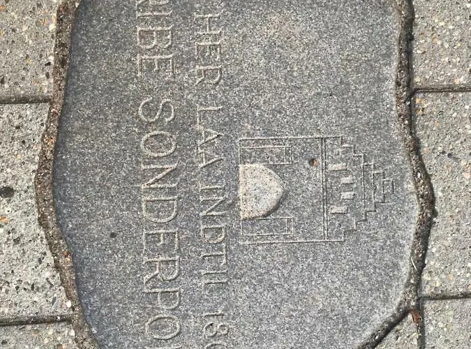 Sonderport Bed & Kitchen